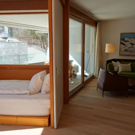 Sleek Mountain Escape Light And Airy Apartment *