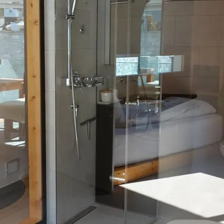 Apartamento Sleek Mountain Escape, Light&airy