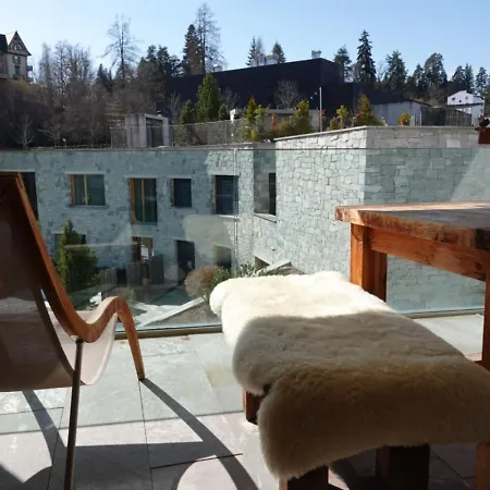 Sleek Mountain Escape Light And Airy