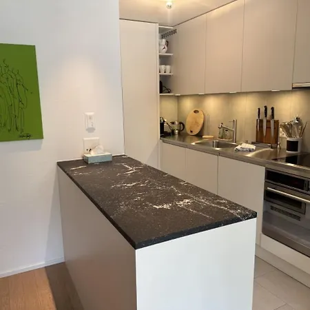 Sleek Mountain Escape, Light And Airy Flims