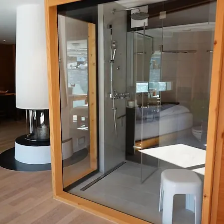 Sleek Mountain Escape Light And Airy Apartment