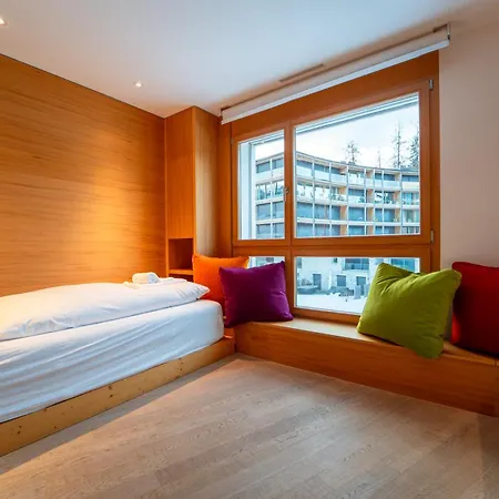 Sleek Mountain Escape Light And Airy Flims