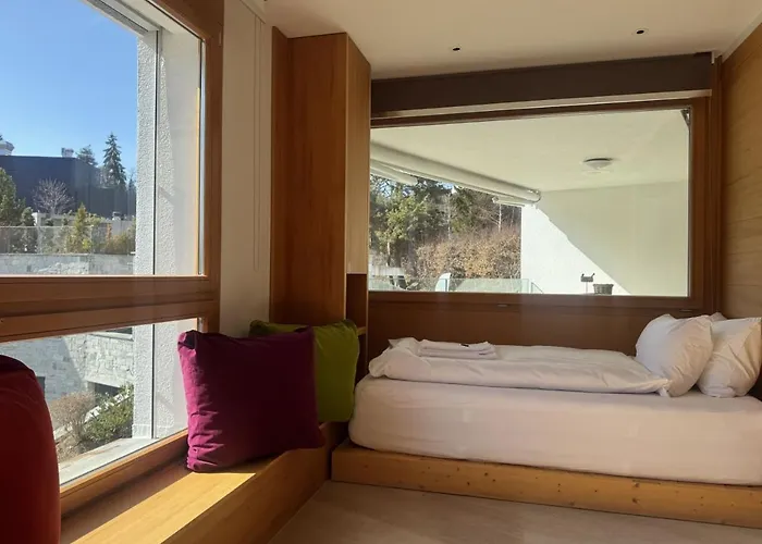 Sleek Mountain Escape, Light And Airy