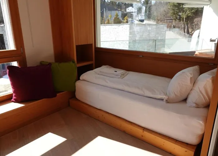 Sleek Mountain Escape, Light And Airy Flims