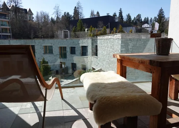 Sleek Mountain Escape, Light And Airy