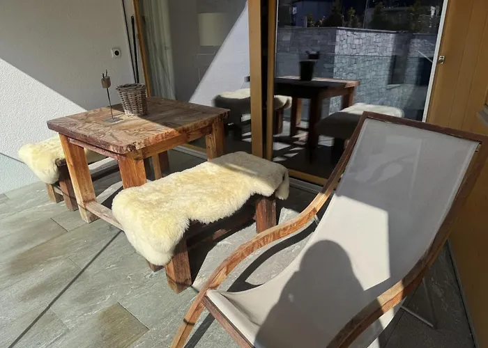 Daire Sleek Mountain Escape, Light And Airy